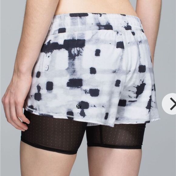 Lululemon Hot To Street Short - Picture 8 of 8